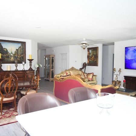 A Beautiful Queen Bedroom 奥兰多 外观 照片