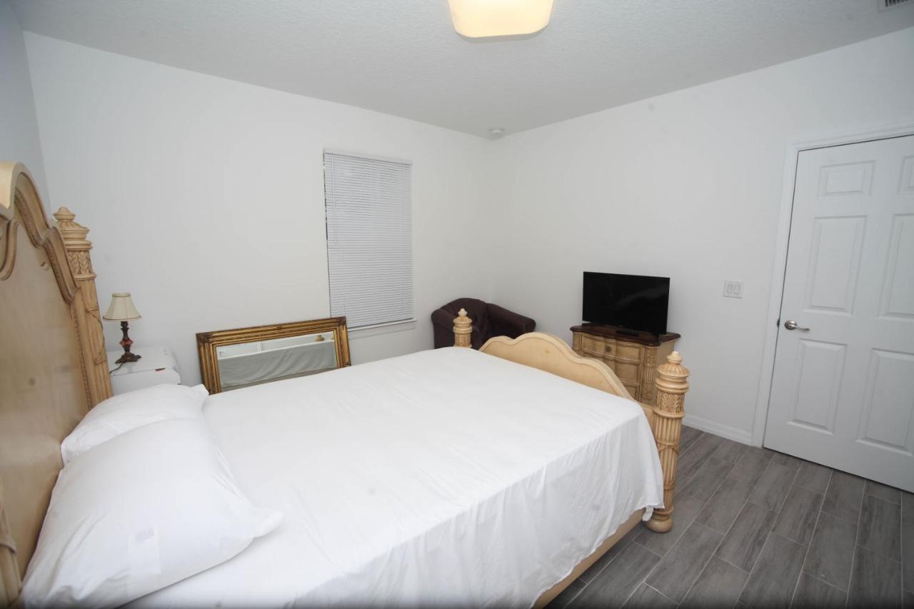 A Beautiful Queen Bedroom 奥兰多 外观 照片